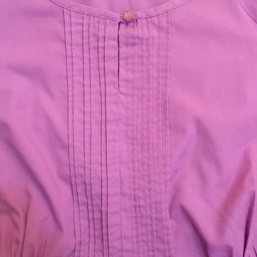 Peaches Solid Lilac Purple Scrub Top Size Small - Picture 3 of 4
